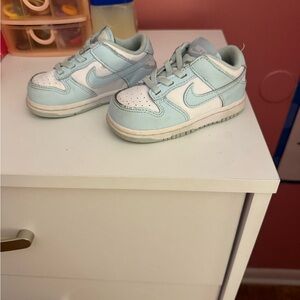 Nike Blue and White Sneakers Classic Low-Top Design